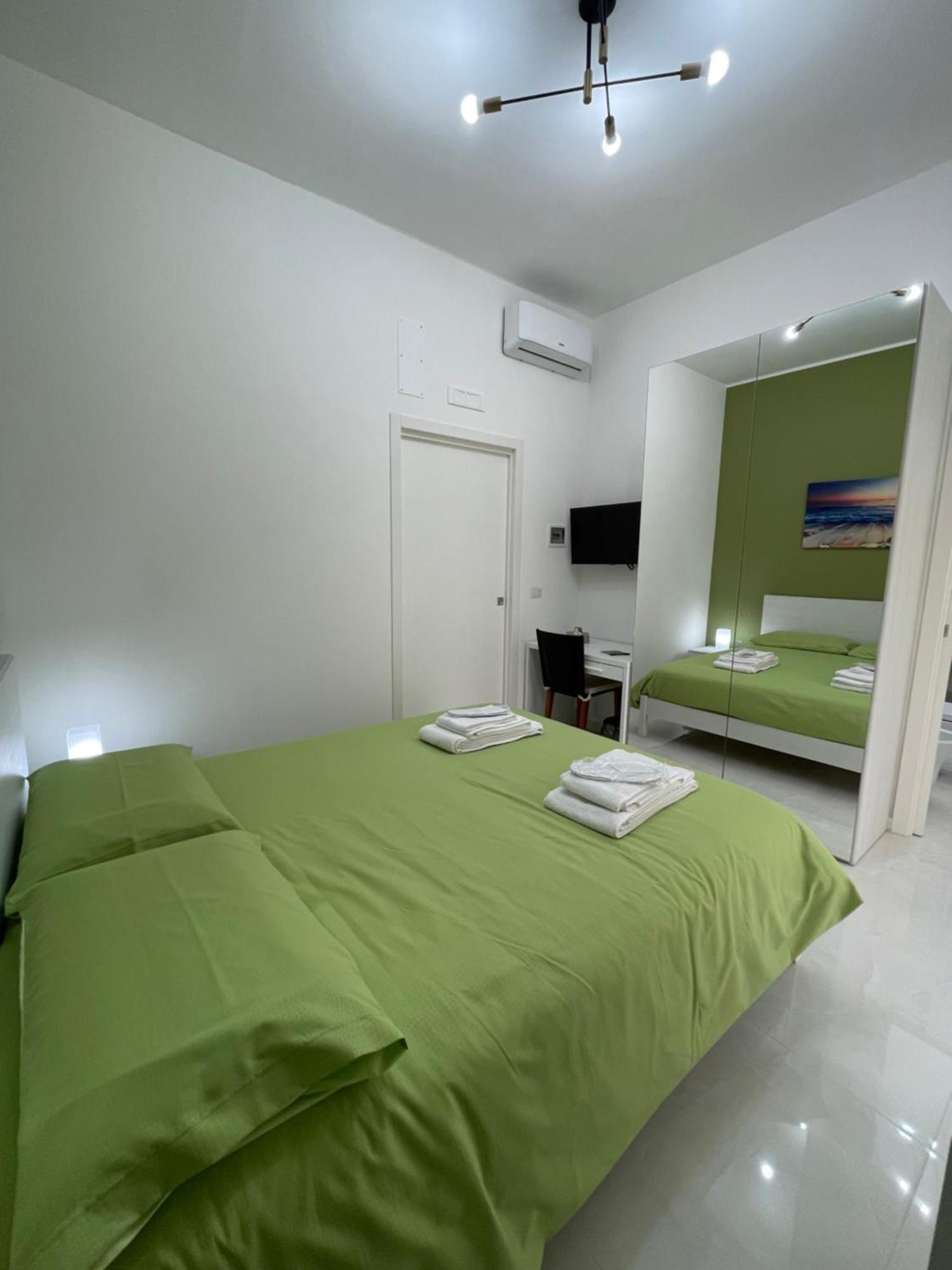 B&B Holden House Bari Esterno foto